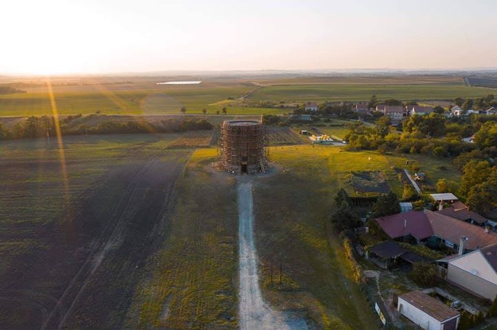 Dostavba unikátní kaple Nesvačilka